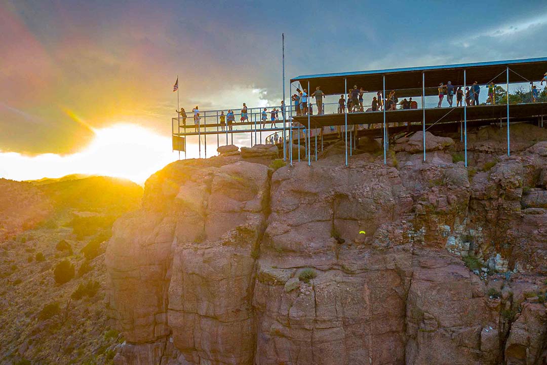 Sunset over the Point Alta Vista overlook on the canyon rim